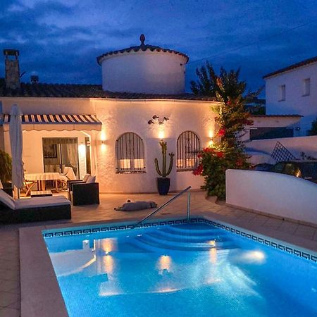 Charmante Villa Avec Piscine Dans Les Canaux Empuriabrava Eksteriør billede